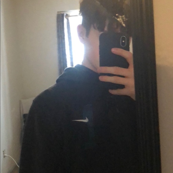 nike hoodie - Picture 2 of 2